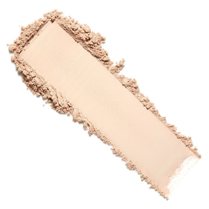 Lily Lolo Mineral Foundation SPF 15 Swatch China Doll